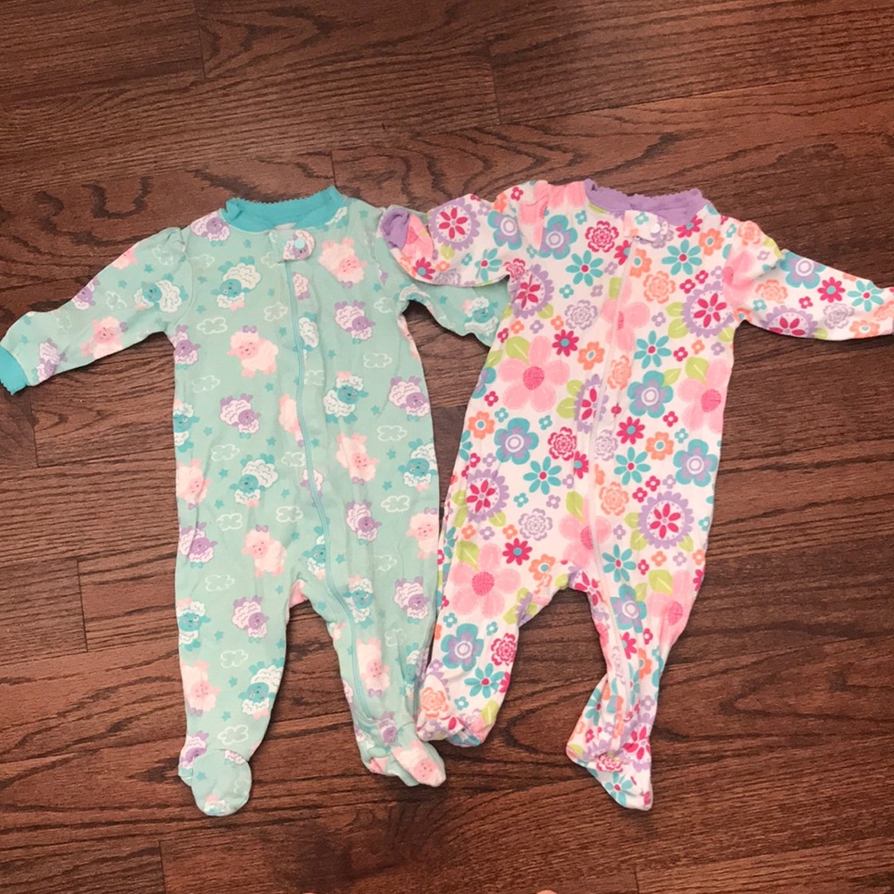 Two set of baby girl pijamas